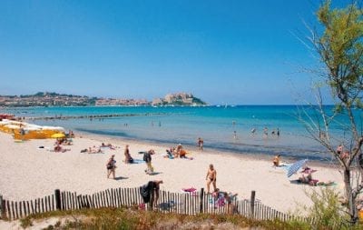 Strand von Calvi auf Korsika